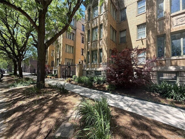 Foto del edificio - 120 Seward Ave