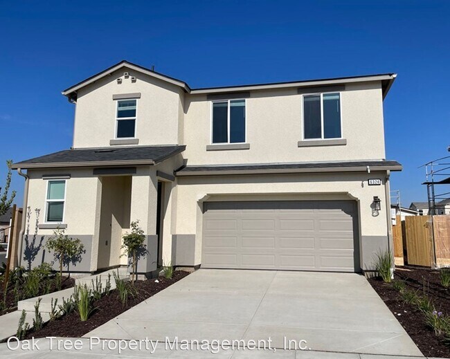 Foto del edificio - 4 br, 2.5 bath House - 6324 W. Swift Avenue