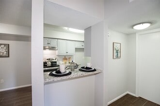 Building Photo - 3300 Pebblebrook Dr