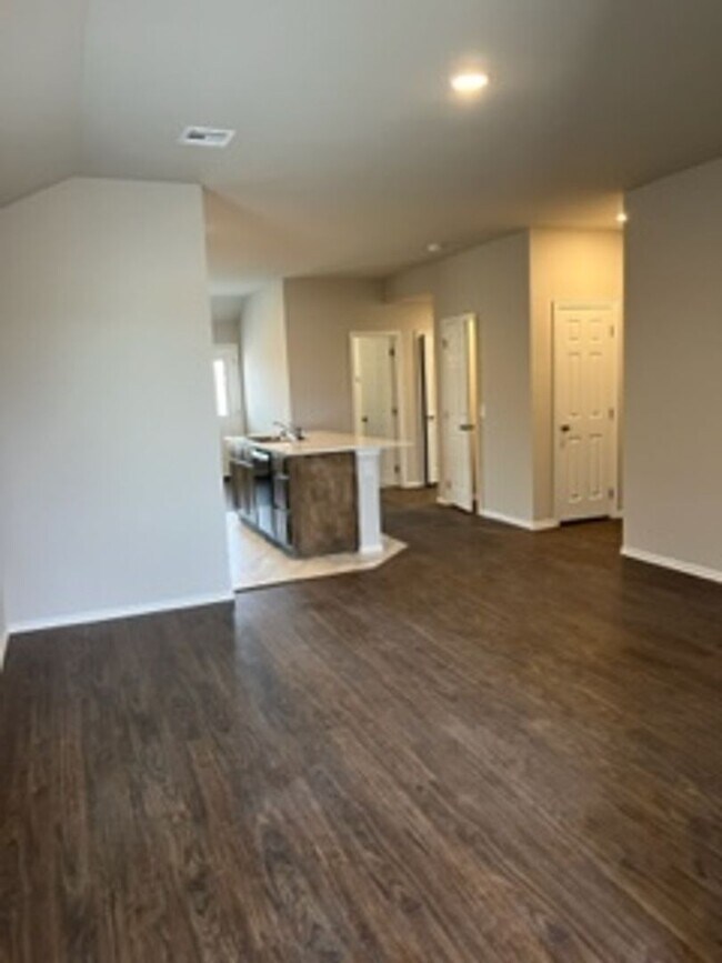 Building Photo - BRAND NEW HOME!
