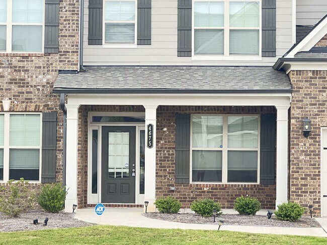 Building Photo - 4675 Silver Oak Dr SW