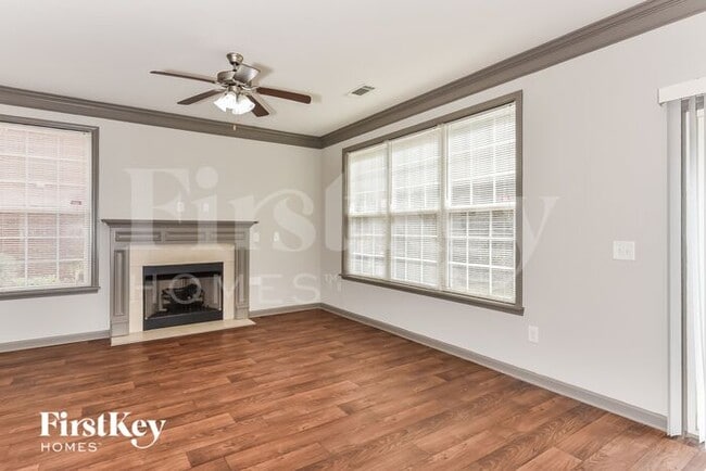 Building Photo - 983 Treymont Way SW