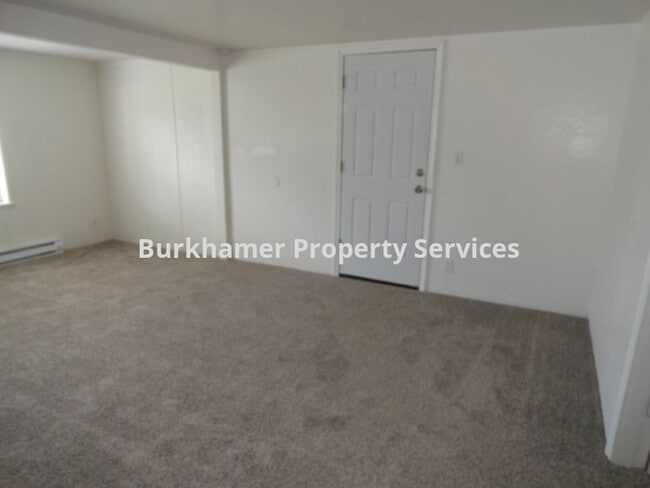 Building Photo - 1317 Cherry St