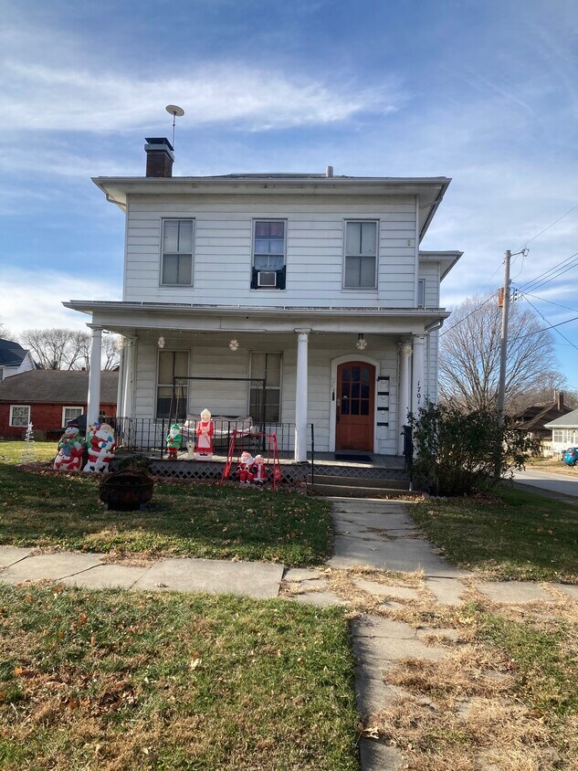 Building Photo - 1701 Orchard St