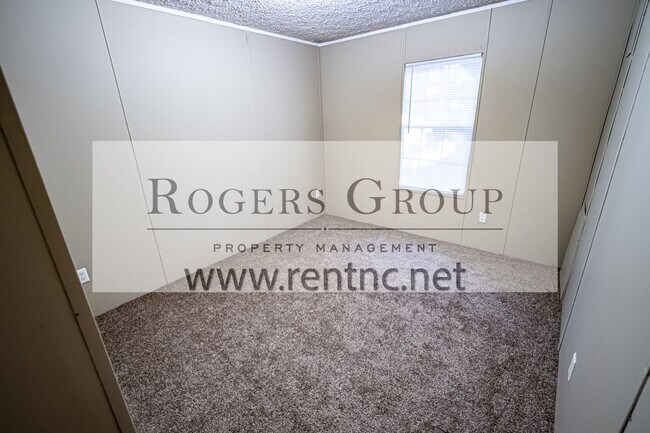 Building Photo - 117 Mallard Ln