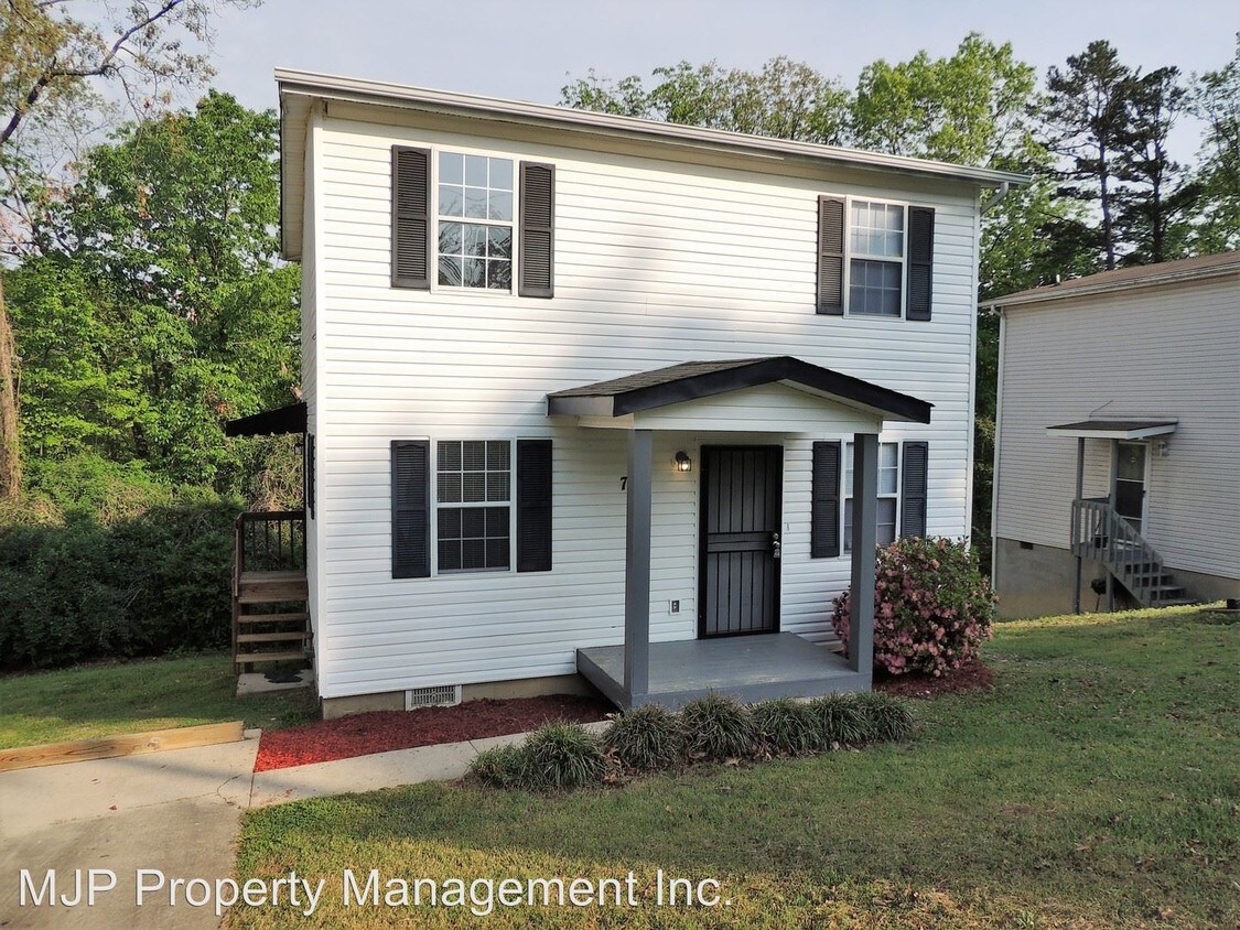 Primary Photo - 3 br, 1.5 bath House - 721 Frazier Cir