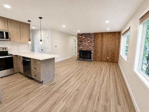 Building Photo - 7407 SW 36th Ave