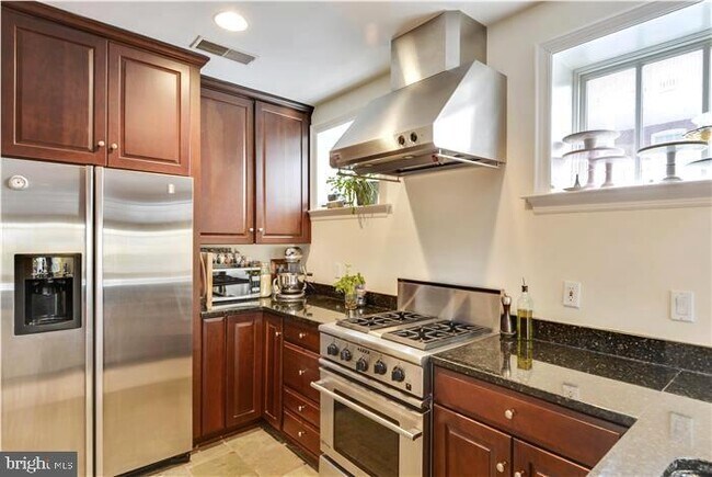 Foto del edificio - 2125 S St NW