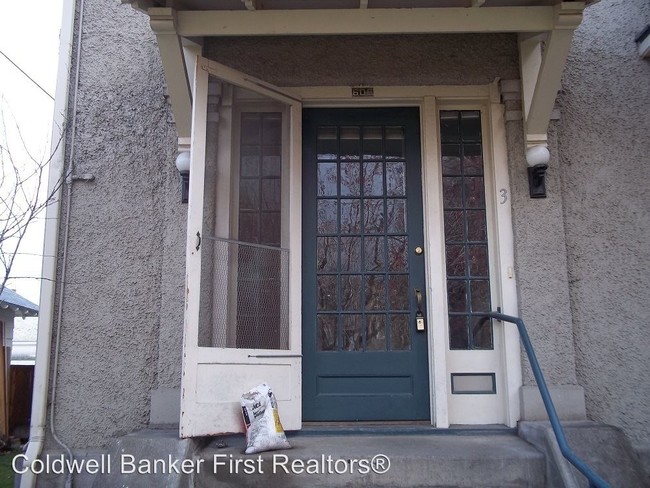 Building Photo - 14 N Clinton St