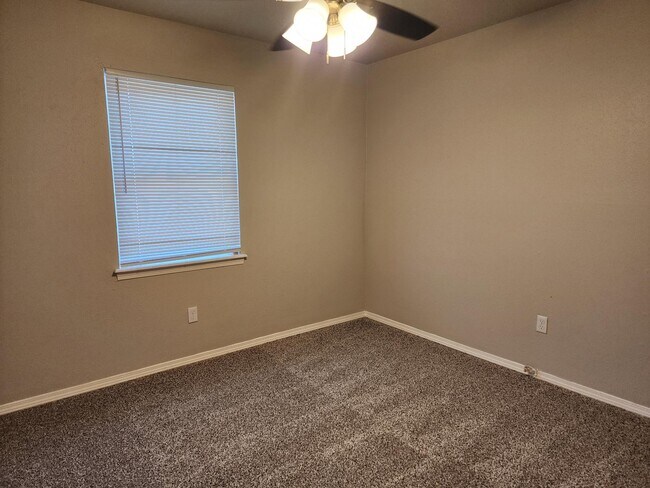 Building Photo - 1217 N Christine Dr