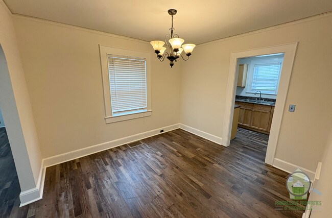 Foto del edificio - 307 E Blue Ridge Dr