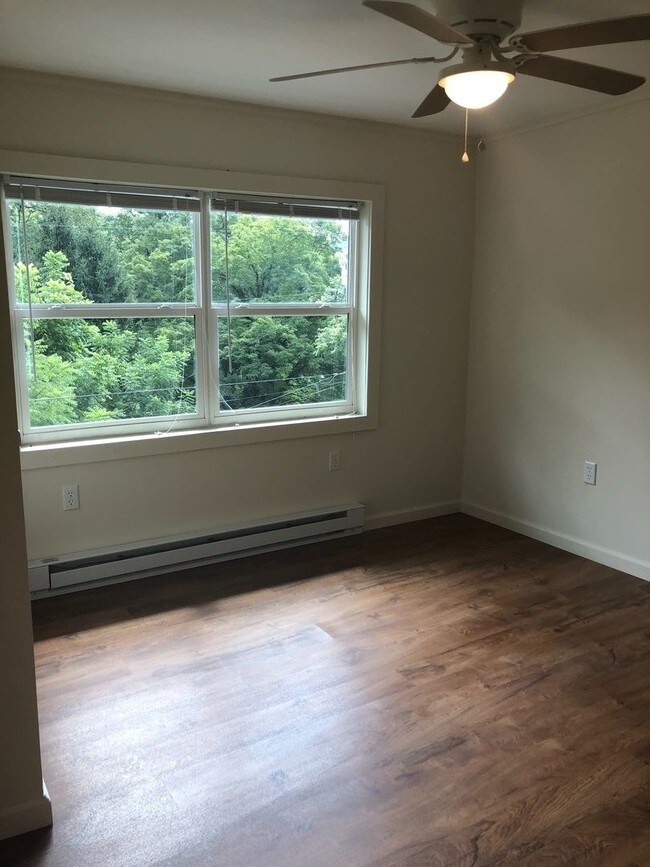 Building Photo - 8 Braddock St