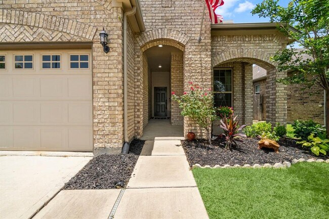 Foto del edificio - 24502 Royal Pike Dr