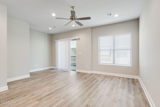 Building Photo - 112 Gadwall Dr