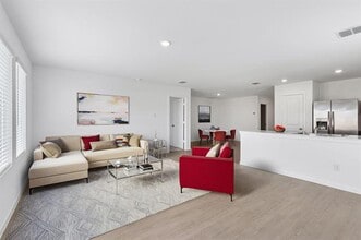 Building Photo - 3012 Tooley Dr