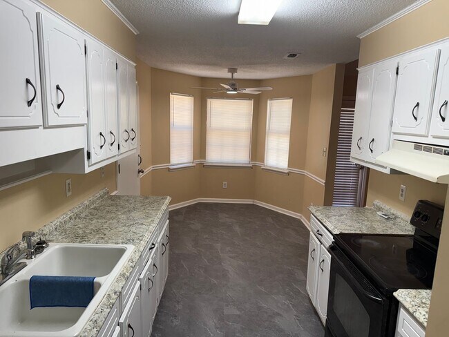 Building Photo - 2962 Bridgeport Dr