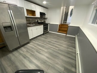 Building Photo - 13 Dartmouth Dr