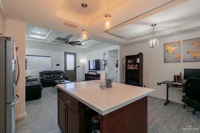 Foto del edificio - 2702 E Yosemite St