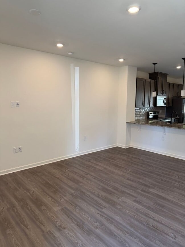 Foto del edificio - NEW LISTING ALERT!  Beautiful 2-Bedroom To...