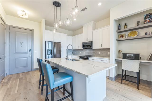 Foto del edificio - 2700 Old Denton Rd