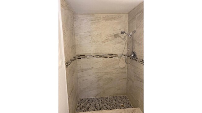 Foto del edificio - 244 SW 21st St