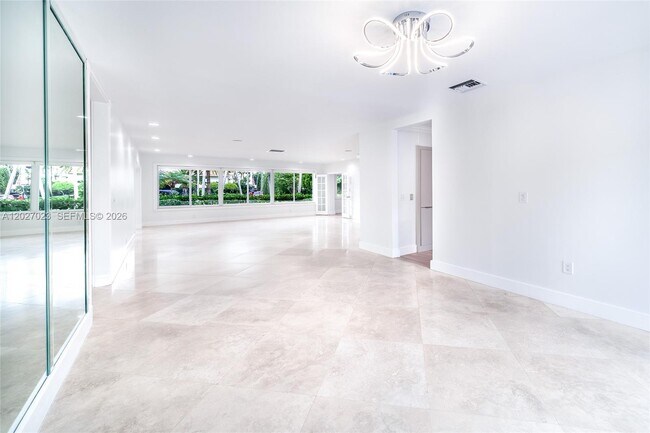 Foto del edificio - 9835 W Broadview Dr