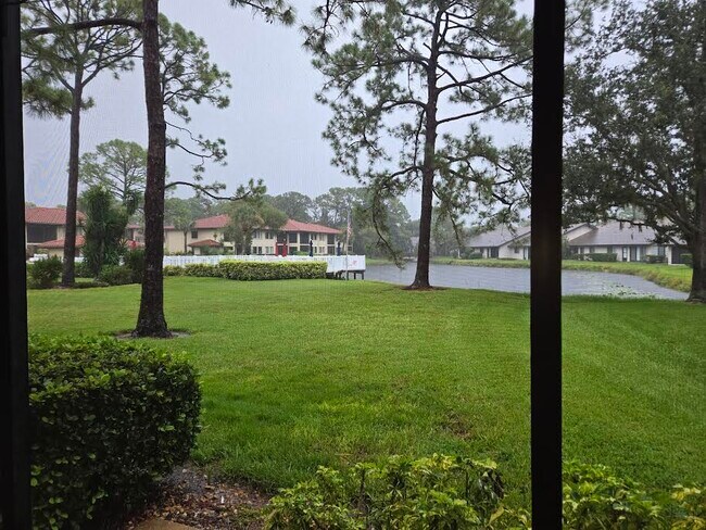Building Photo - 5196 Lake Village Dr