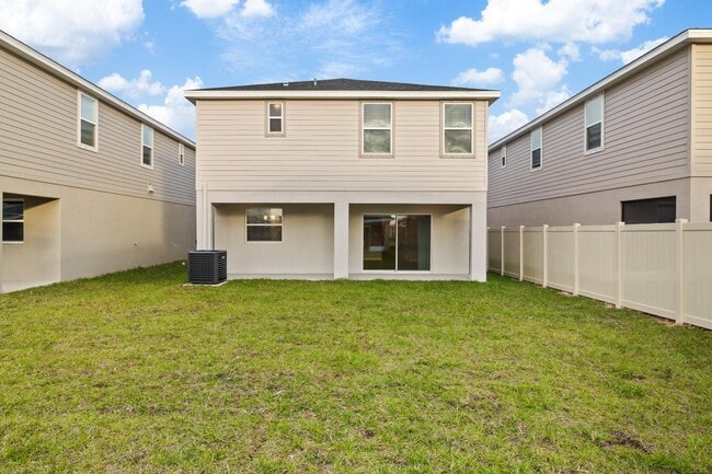 Foto del edificio - Newer Construction! 4 Beds/2.5 Baths!