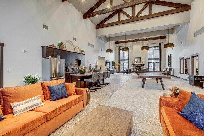 Casa club - Dry Creek Apartments