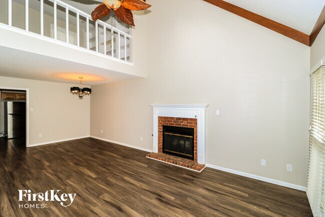 Building Photo - 8827 Fairway Gardens Dr