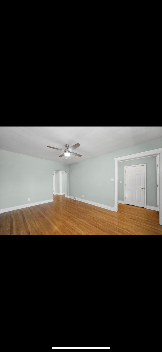 Building Photo - 9339 S Eberhart Ave