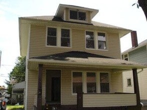 Building Photo - 559 Neale Ave SW