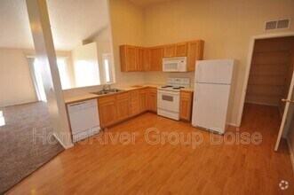 Building Photo - 16692 Zaragosa Way
