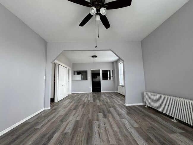 Foto del edificio - 3020 S Laramie Ave