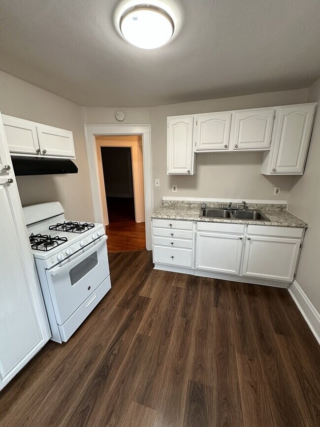 Foto del edificio - 5573 Attica Ave