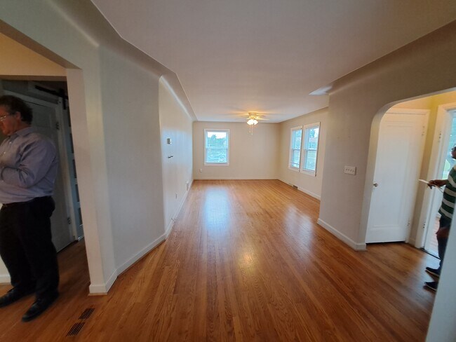 Foto del edificio - 15101 Hubbard St