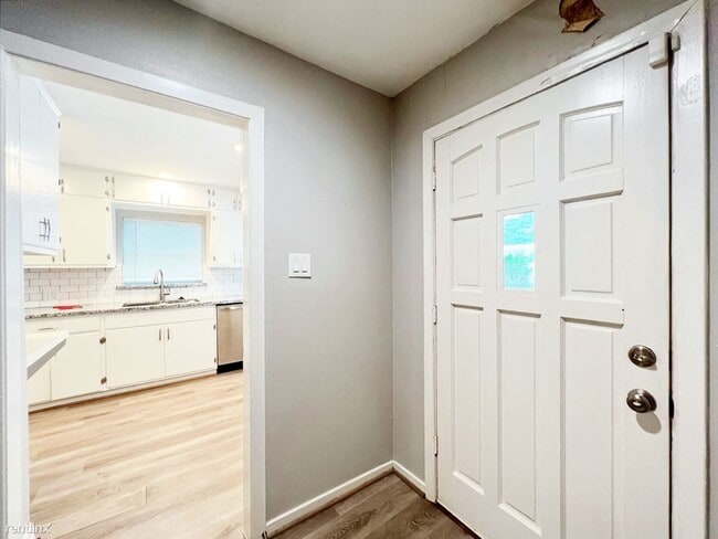 Building Photo - 3 br, 2 bath House - 4137 Woodfin St