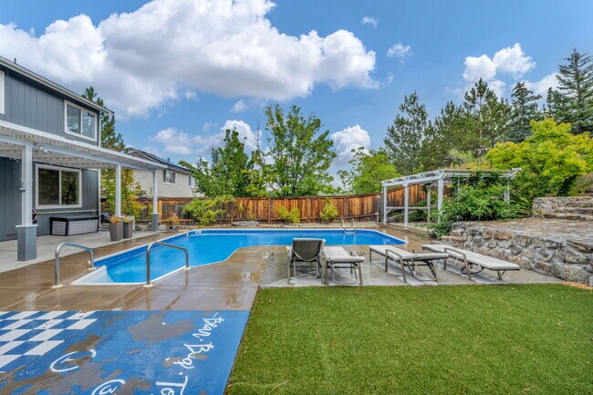 Building Photo - 4360 Great Falls Loop