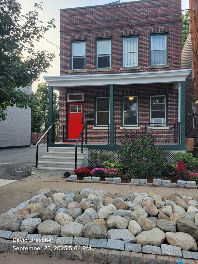 Font of house - 28 Willowdale Ave