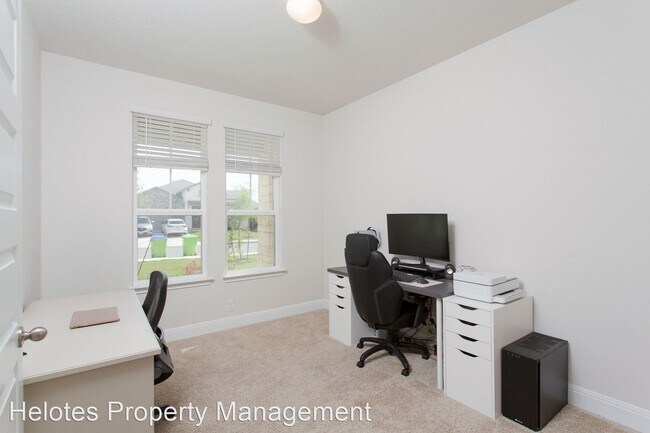 Foto del edificio - 5 br, 3.5 bath House - 9421 Aten Shr.