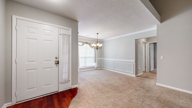 Foto del edificio - 4 Bedrooms, 2 Bathrooms in the Heart of Richmond Hill - Mulberry Subdivision