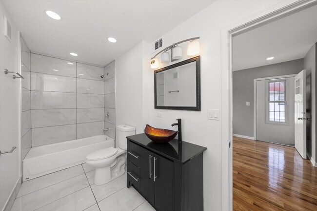 Foto del edificio - 3343 W 59th Pl