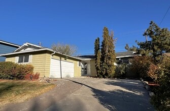 Building Photo - 2905 Scholl Dr
