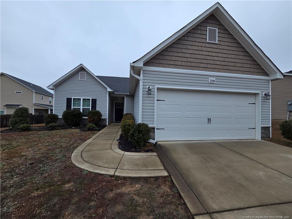 Foto principal - 2044 Stonewash Dr