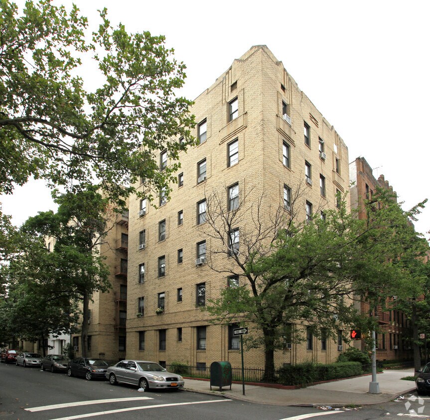 Primary Photo - 1599 W 10th St