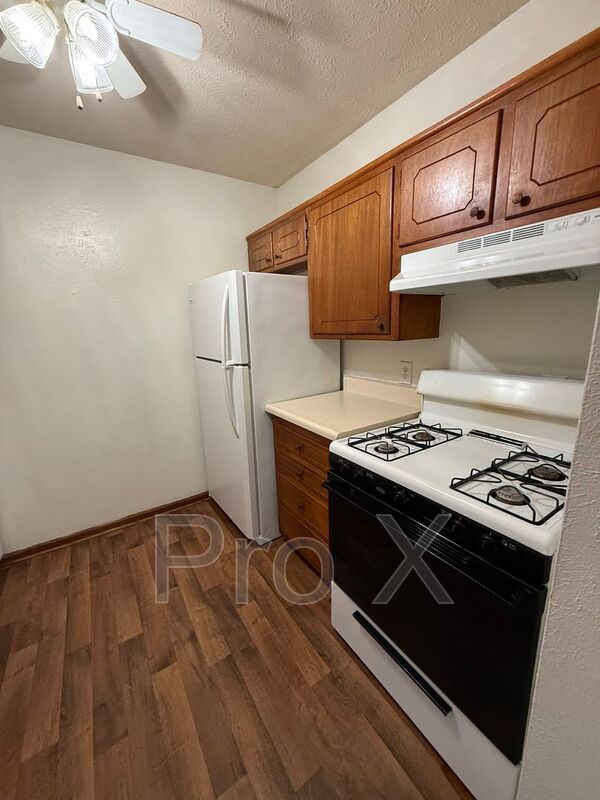 Building Photo - 1807 Grand