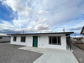 Building Photo - 258 W Basic Rd