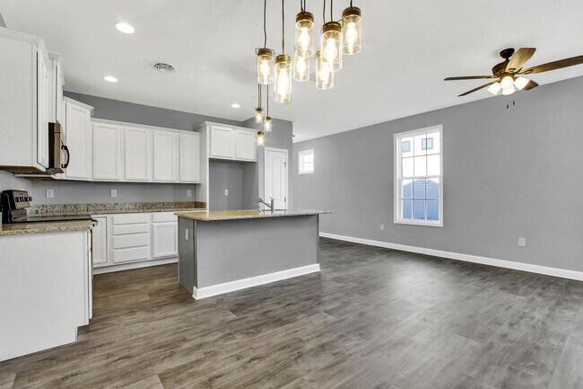 Foto del edificio - 2 br, 2 bath House - 214 S. CENTER STREET