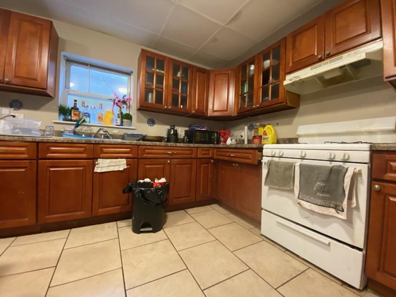 Primary Photo - 420 N Terrace Ave