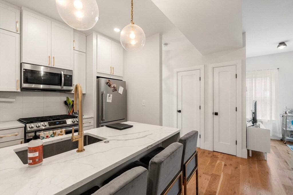 Foto principal - 200 Maverick St